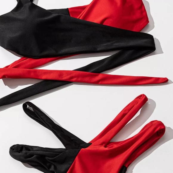 Swimming suit - Picture 2 of 3